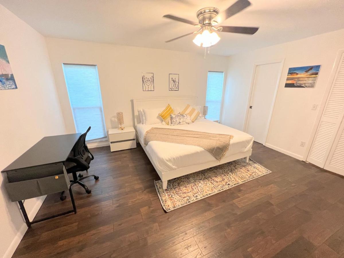 Dream Vacation W Heated Pool Close To Beaches Clearwater St Pete Sleeps 14 Hébergement de vacances Seminole